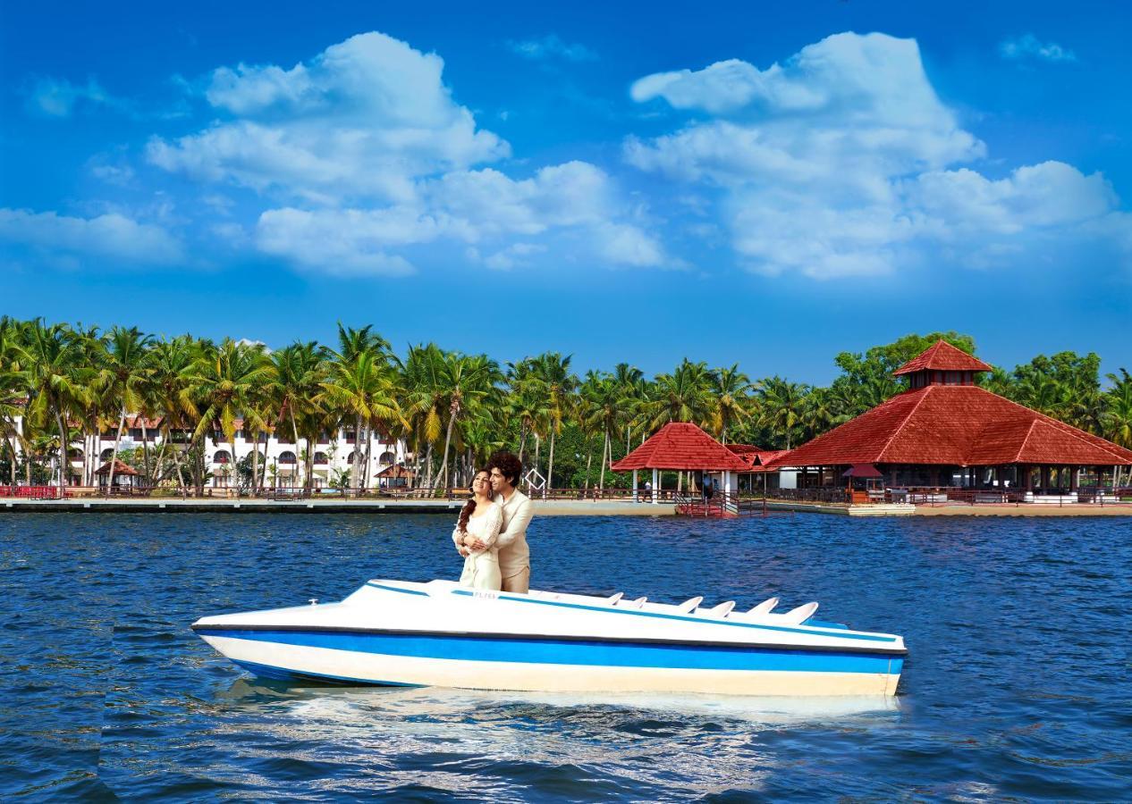 Estuary Sarovar Portico Poovar Exterior foto